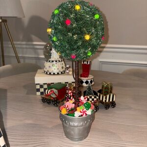 2002 Hallmark Sugar Plum Tabletop Topiary Lighted Tree w/ Box